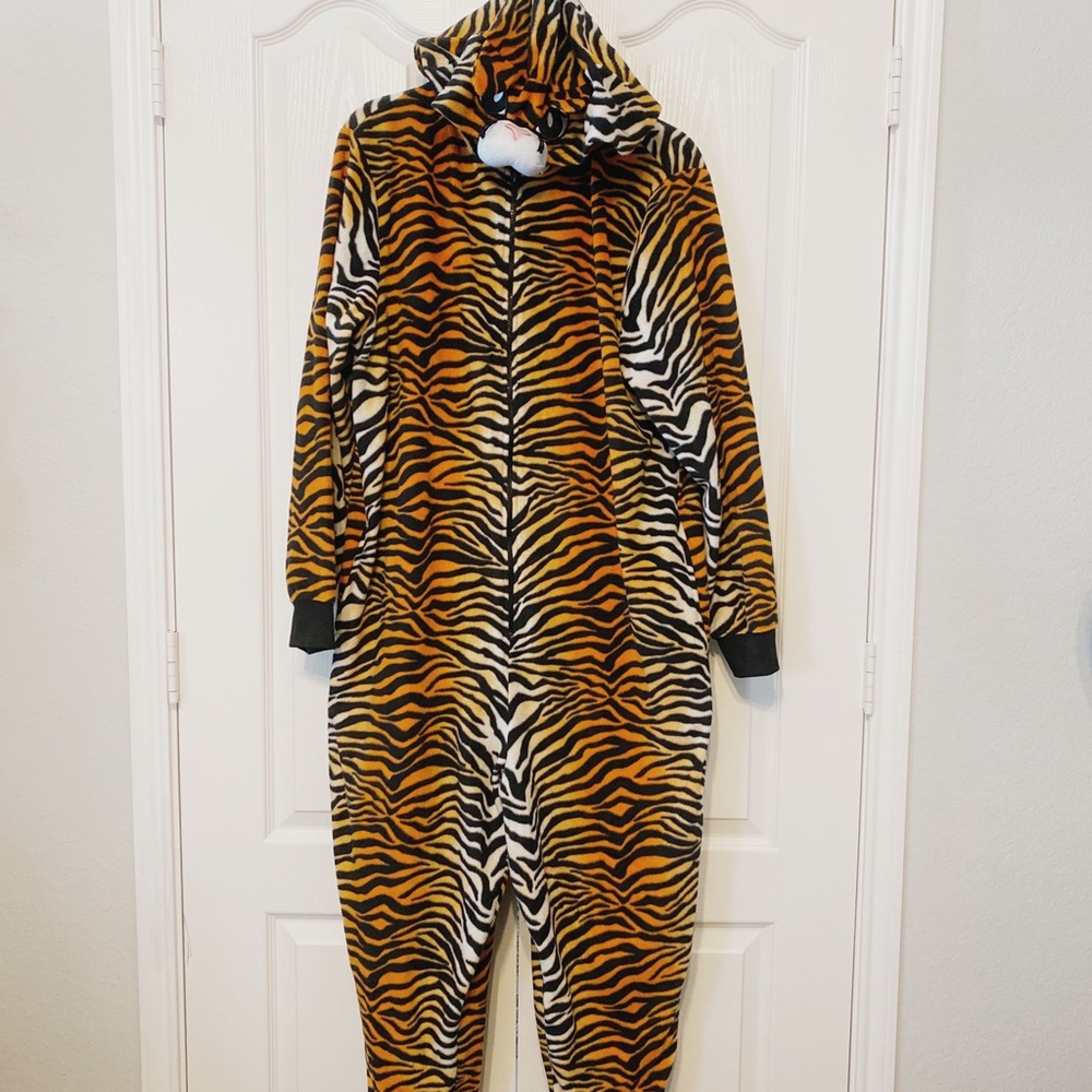 Adult Unisex Pajama Costume Leopard Bodysuit long sleeve with Hoodie Size XL